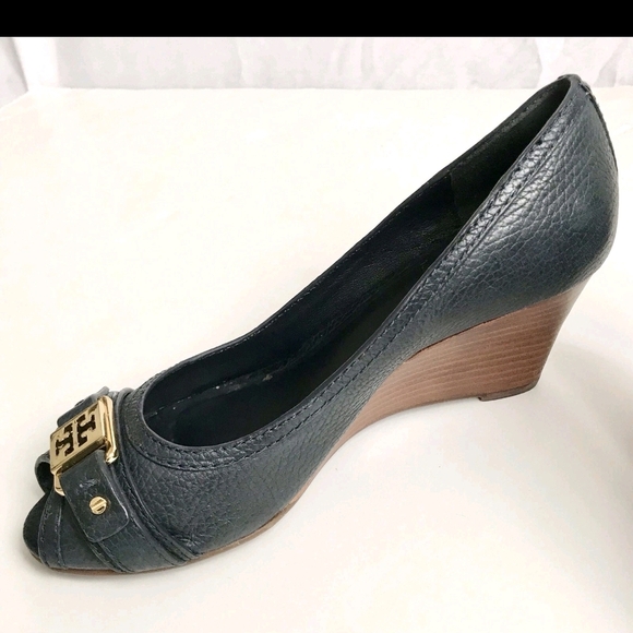 Tory Burch Blue Leather Peep Toe Wood Wedge Sandal Gold Square Emblem 6.5M - Picture 6 of 10